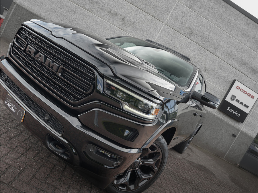 Dodge RAM 1500 5.7L V8 4x4 Crew Cab Limited Night