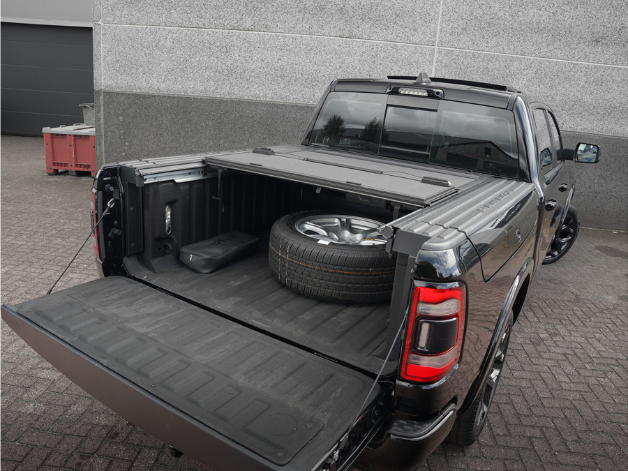 Dodge RAM 1500 5.7L V8 4x4 Crew Cab Limited Night