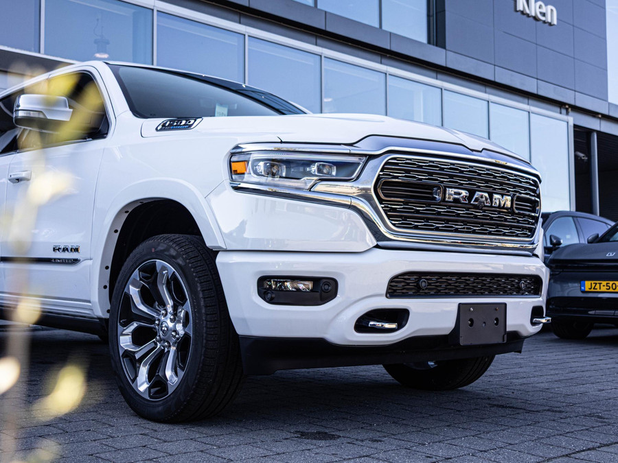 Dodge RAM 1500 5.7 V8 4x4 Crew Cab Limited