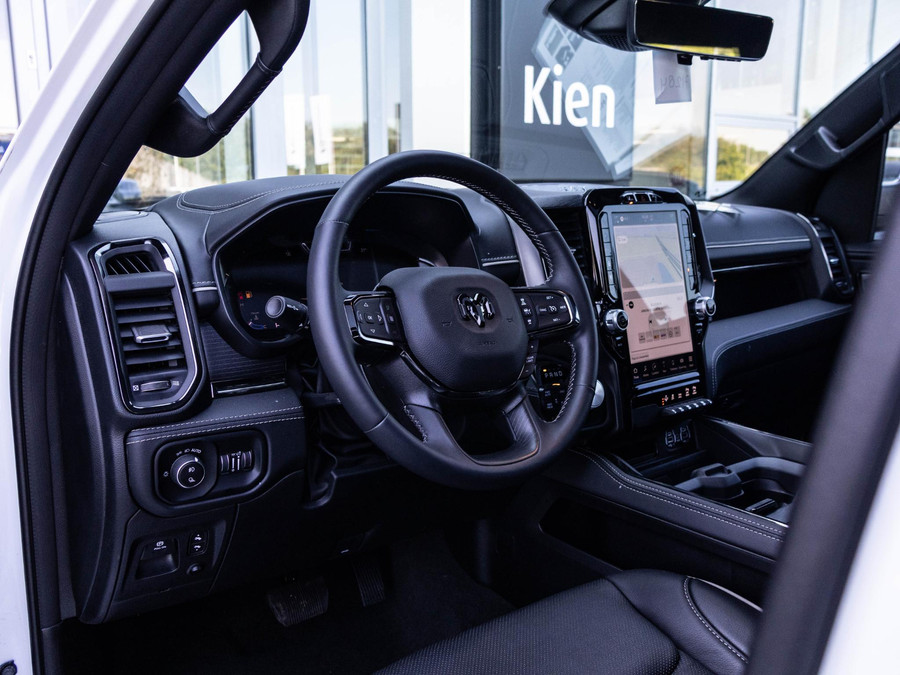 Dodge RAM 1500 5.7 V8 4x4 Crew Cab Limited