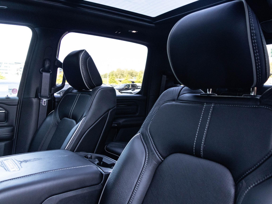 Dodge RAM 1500 5.7 V8 4x4 Crew Cab Limited