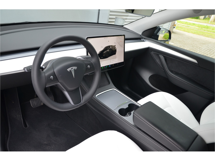 Tesla Model Y RWD 58 kWh