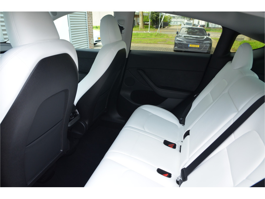 Tesla Model Y RWD 58 kWh