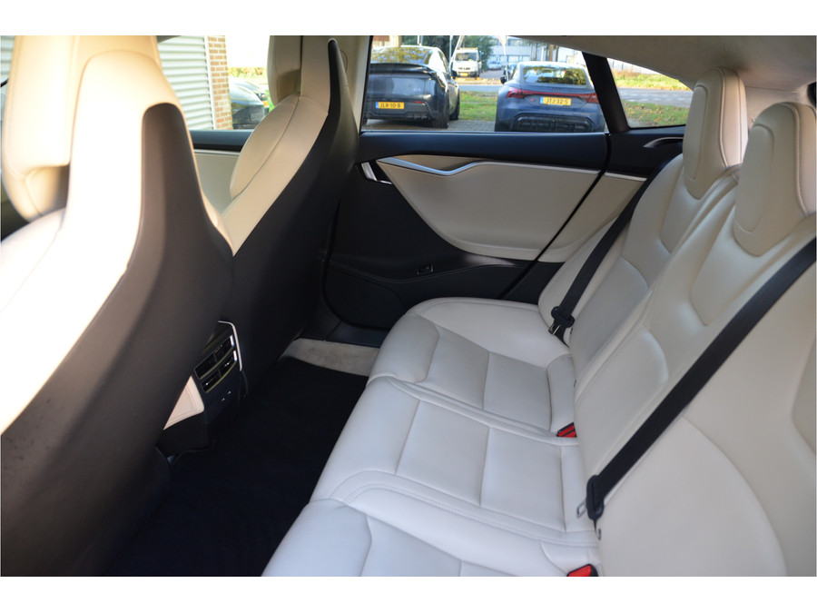 Tesla Model S 75D (4x4)