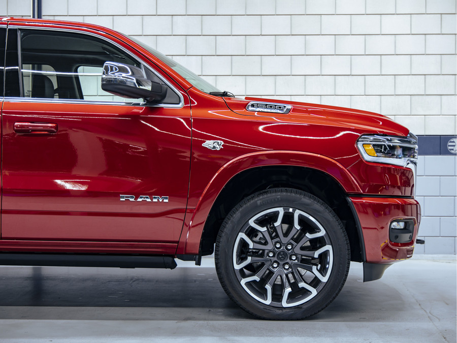 Dodge RAM 1500 Longhorn | 2026 | Molten Red Pearl