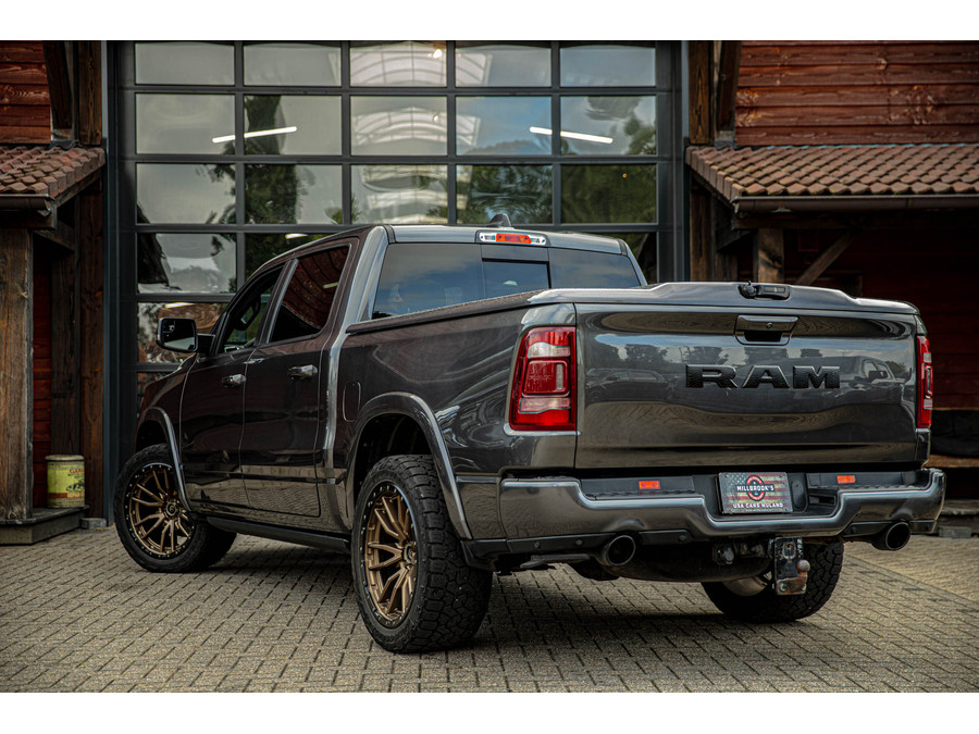 Dodge RAM 1500 5.7 V8 4x4 Crew Cab 5'7 Laramie Level 2