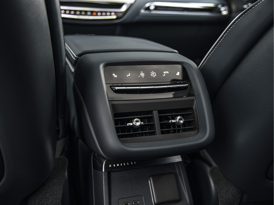Cadillac LYRIQ Sport