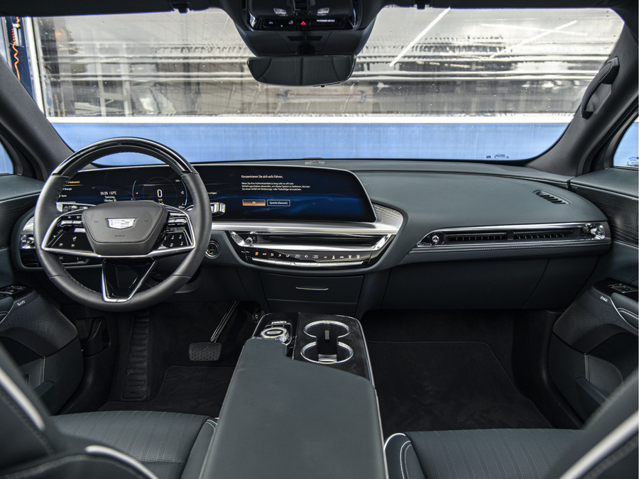 Cadillac LYRIQ Sport