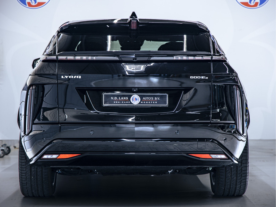 Cadillac LYRIQ Sport