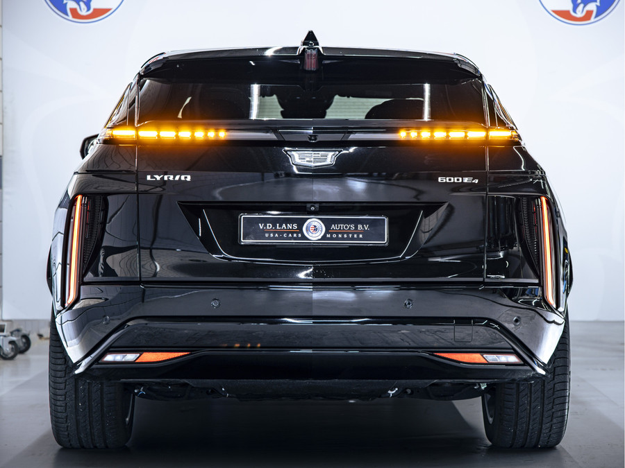 Cadillac LYRIQ Sport