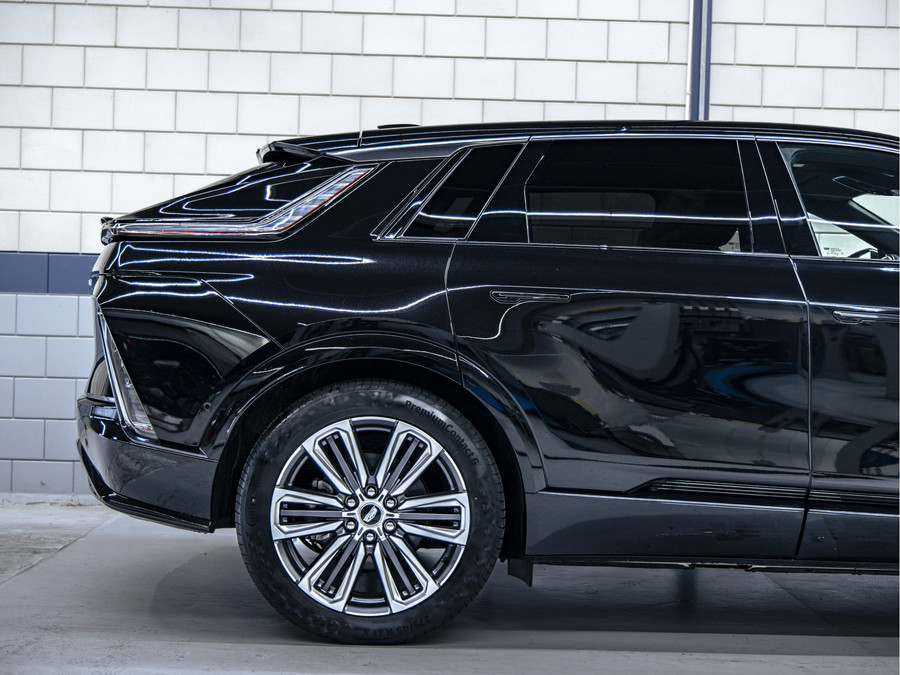 Cadillac LYRIQ Sport