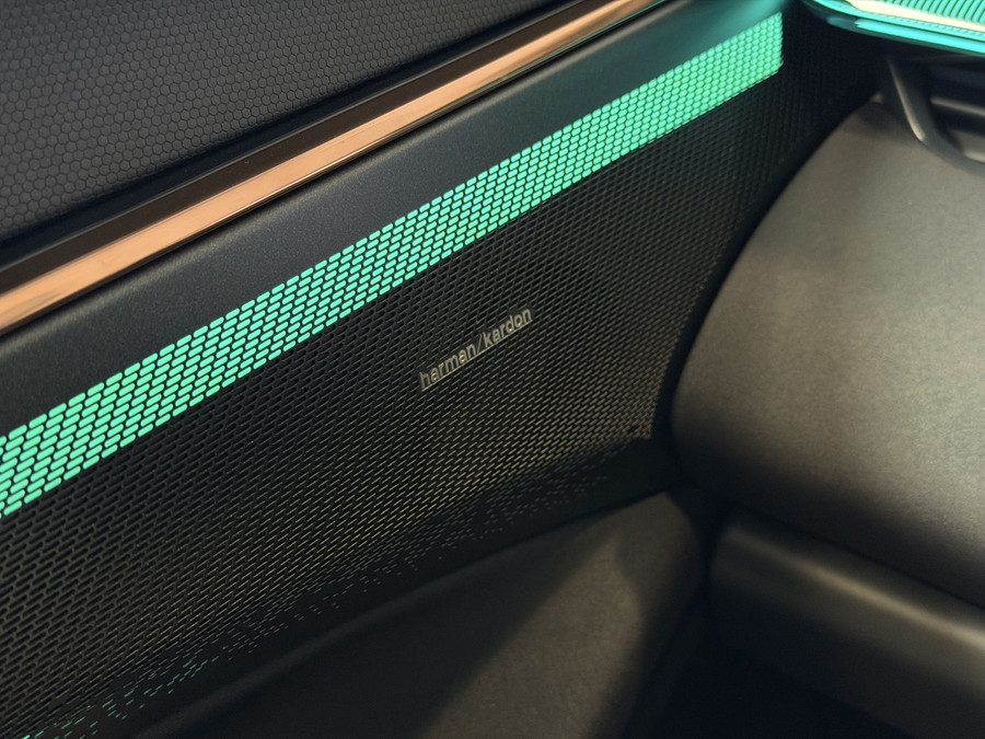 Lynk & Co 08 2026 345PK MORE HYBRIDE MASSAGE STOEL VERW/VENTILATIE PANO MATRIX LED HARMAN KARDON NIEUWE AUTO 360°