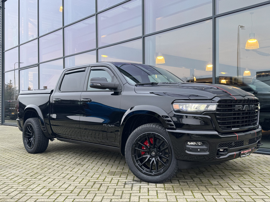 Dodge RAM 1500 Laramie Night XXL Hurricane