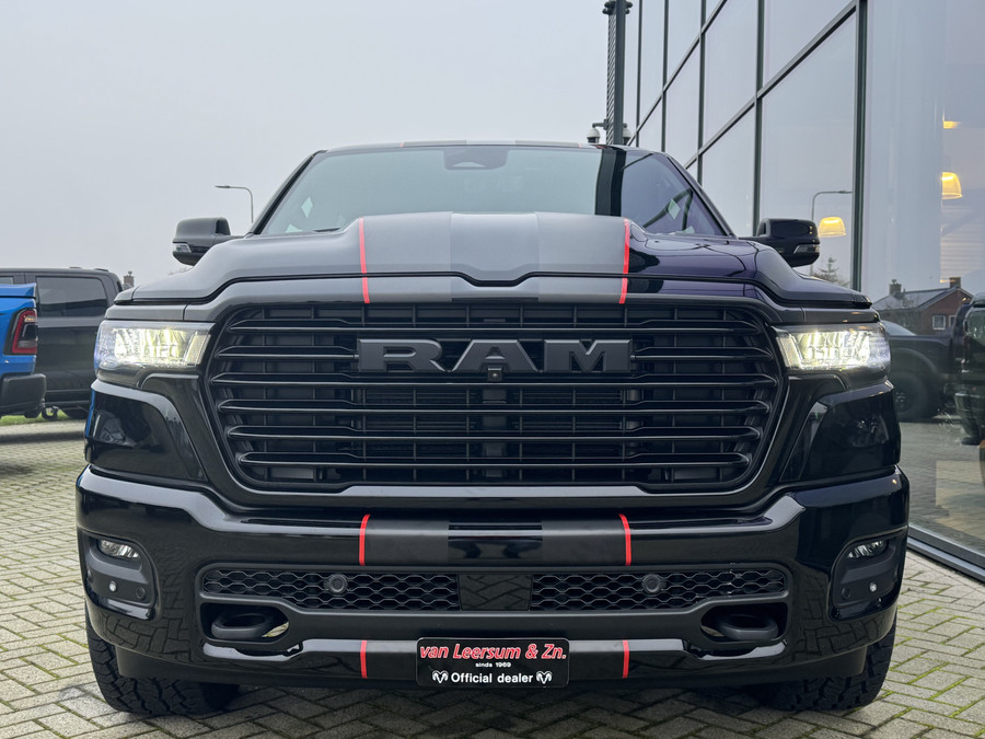Dodge RAM 1500 Laramie Night XXL Hurricane