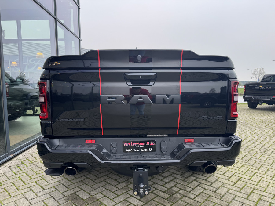 Dodge RAM 1500 Laramie Night XXL Hurricane