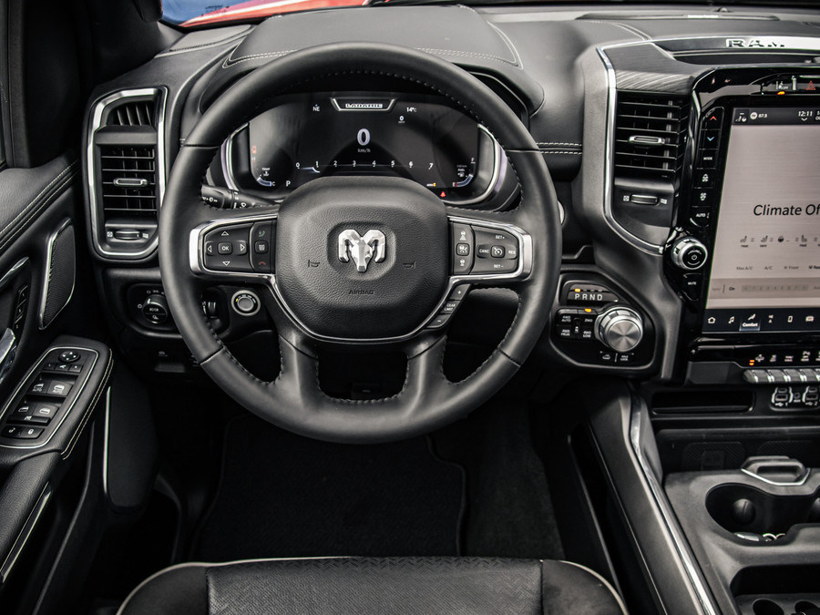 Dodge Ram 1500 Laramie Night Edition |