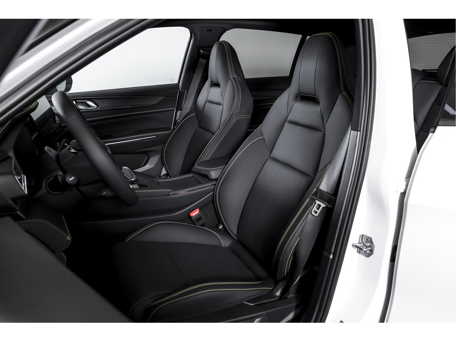 Lynk & Co 01 1.5 PHEV More