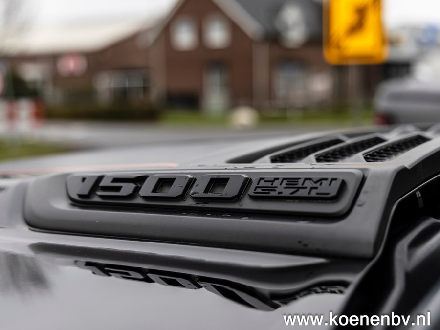 Dodge Ram Pickup 5.7i V8 4x4 Aut. Limited LPG / PANO / LUCHTVERING / GRIJS KENTEK