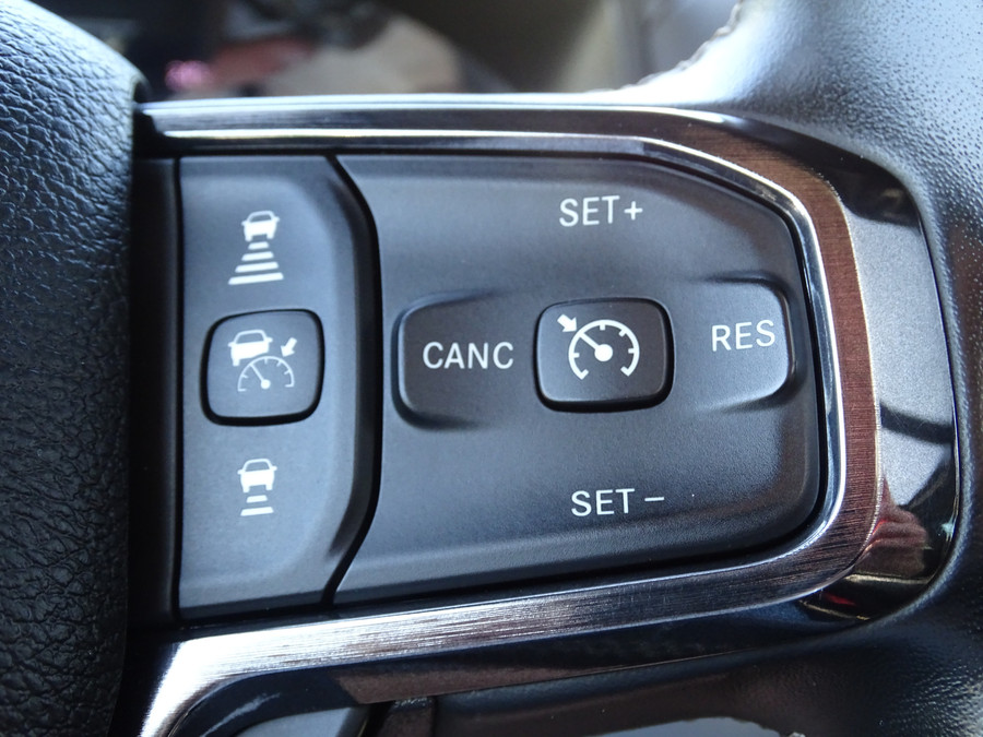 Dodge RAM 1500 5.7 V8 4x4 Crew Cab Limited