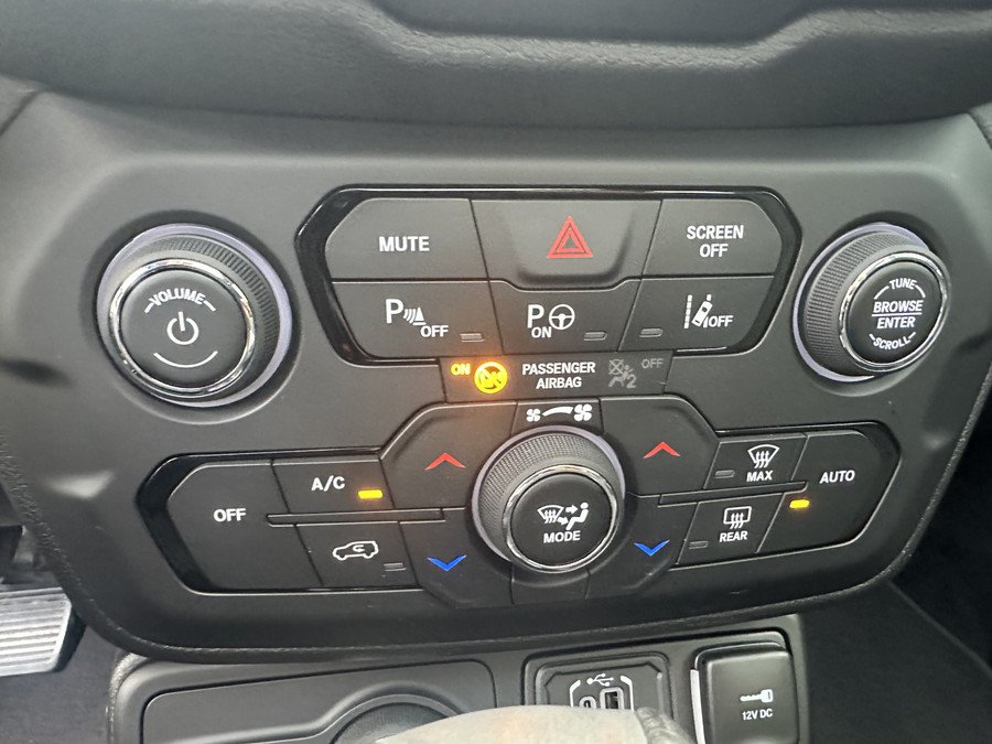 Jeep Renegade 4xe 240PK Plug-in Hybrid The North Star (Schuif/kantel Dak - Navigatie - Camera - Stuur & Stoel verw
