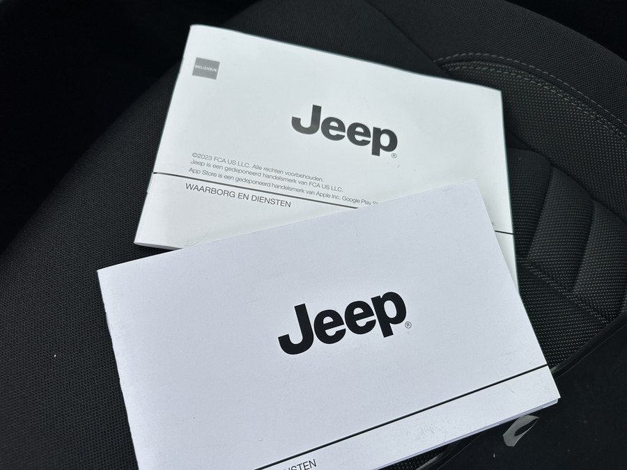 Jeep Renegade 4xe 240PK Plug-in Hybrid The North Star (Schuif/kantel Dak - Navigatie - Camera - Stuur & Stoel verw