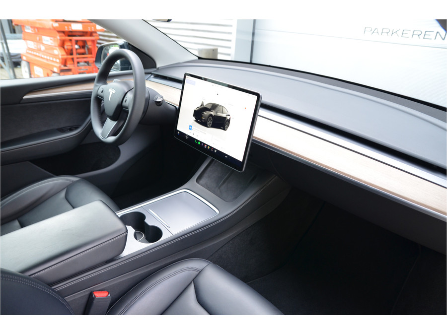 Tesla Model Y RWD 58 kWh