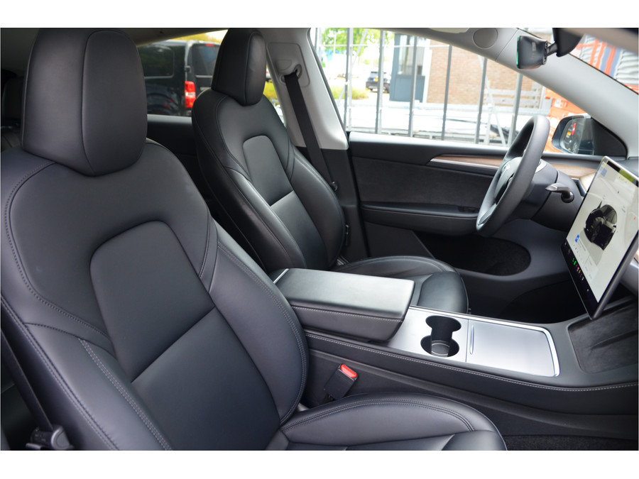 Tesla Model Y RWD 58 kWh