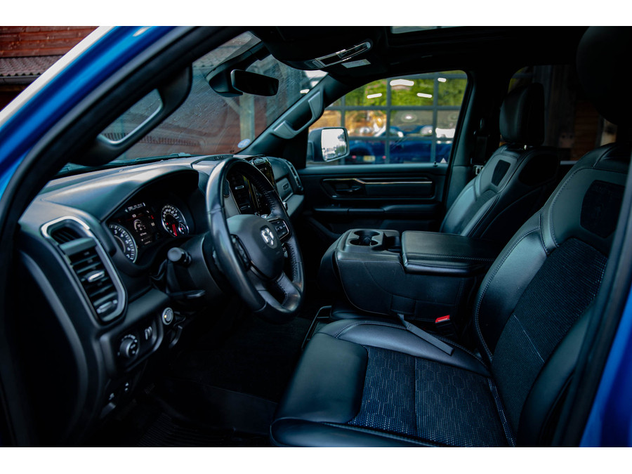 Dodge RAM 1500 5.7 V8