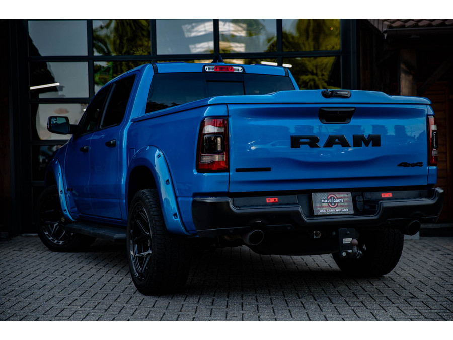 Dodge RAM 1500 5.7 V8