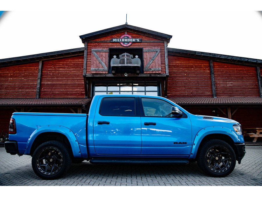 Dodge RAM 1500 5.7 V8