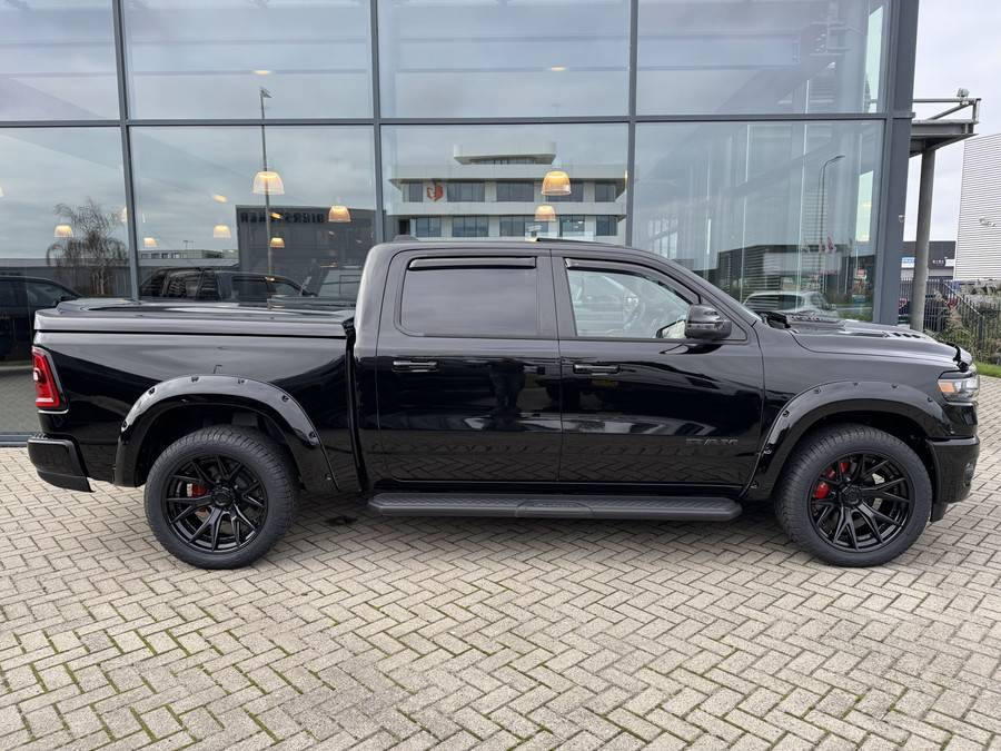 Dodge Ram 1500 Laramie Night Hurricane