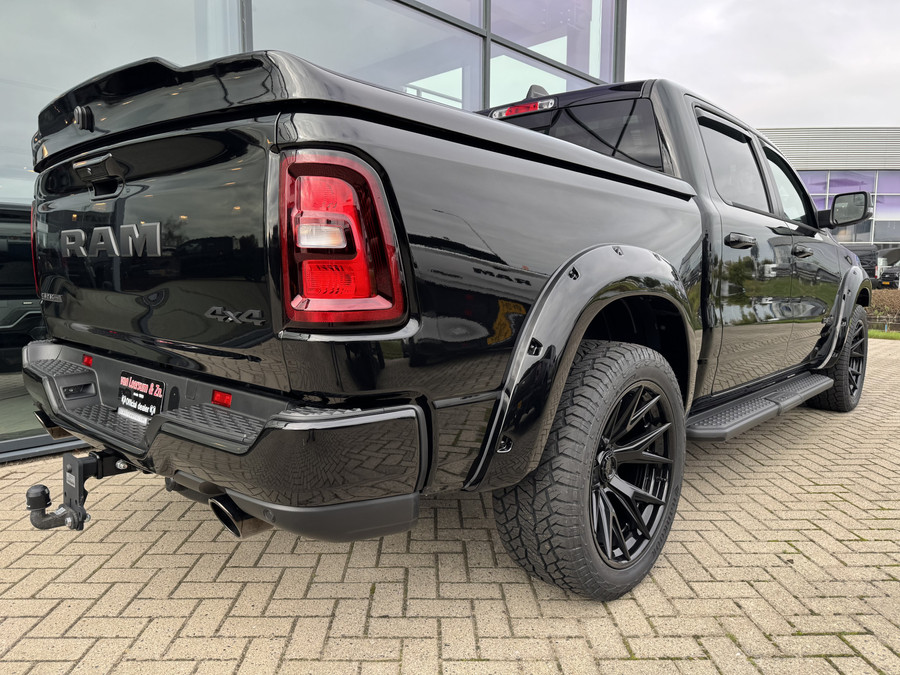 Dodge Ram 1500 Laramie Night Hurricane