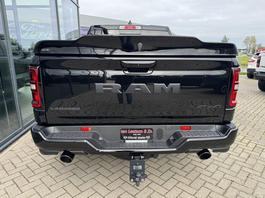 Dodge Ram 1500 Laramie Night Hurricane