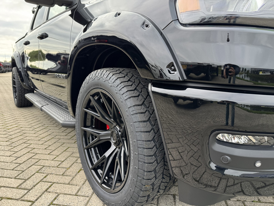 Dodge Ram 1500 Laramie Night Hurricane