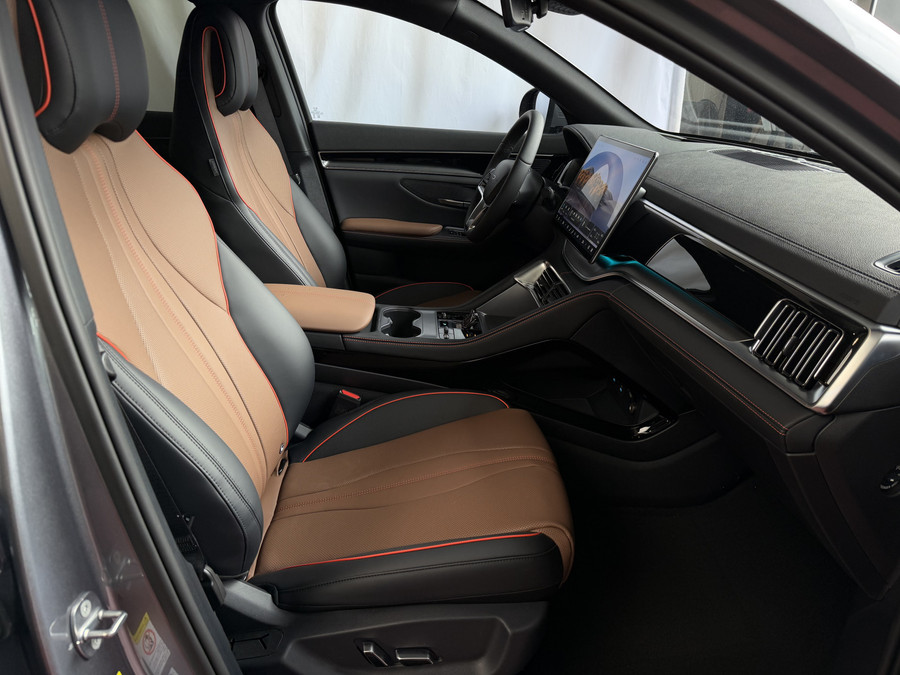 BYD SEAL U 1.5 T DM-i AWD 324PK DESIGN BRUIN LEER Pano Dak Head‑Up 360° Camera Stoel‑/Stuurverwarming Stoelvent