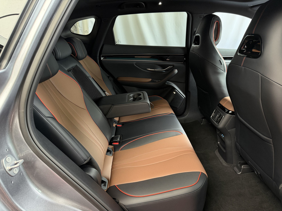 BYD SEAL U 1.5 T DM-i AWD 324PK DESIGN BRUIN LEER Pano Dak Head‑Up 360° Camera Stoel‑/Stuurverwarming Stoelvent
