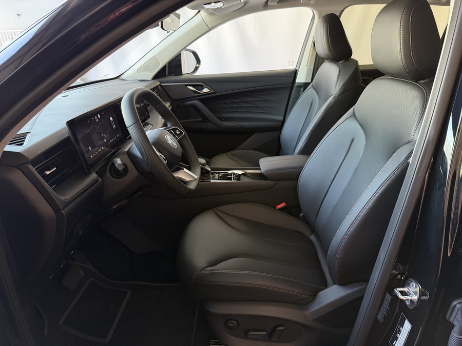 MG MG HS PHEV 1.5 TGDI LUXURY PHEV PLUG-IN HYBRIDE | LEER | 272PK NIEUWE AUTO | >1.000 KM TOTAAL BEREIK | 360° CAM