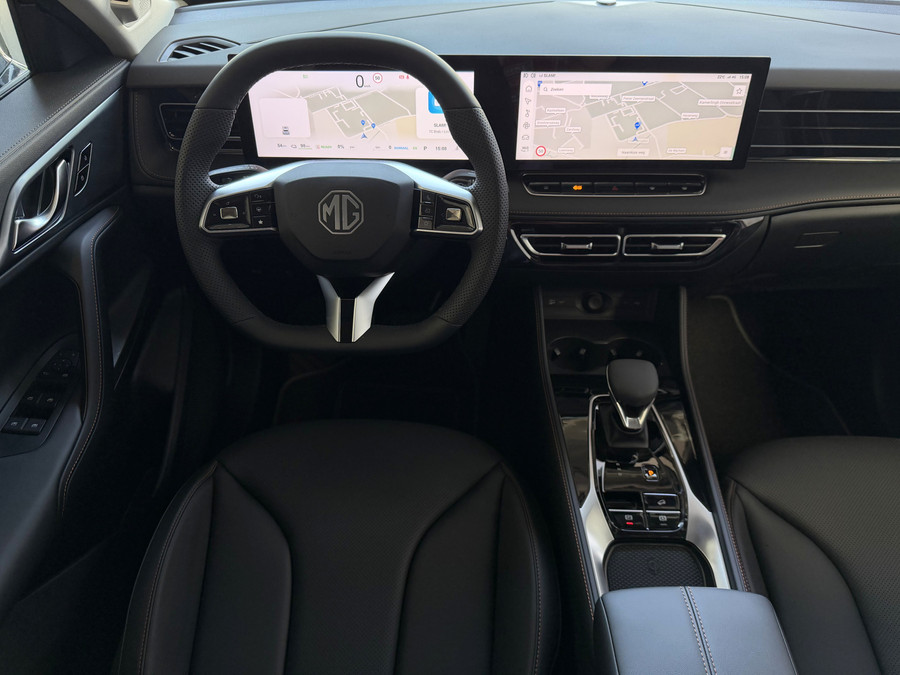 MG MG HS PHEV 1.5 TGDI LUXURY PHEV PLUG-IN HYBRIDE | LEER | 272PK NIEUWE AUTO | >1.000 KM TOTAAL BEREIK | 360° CAM