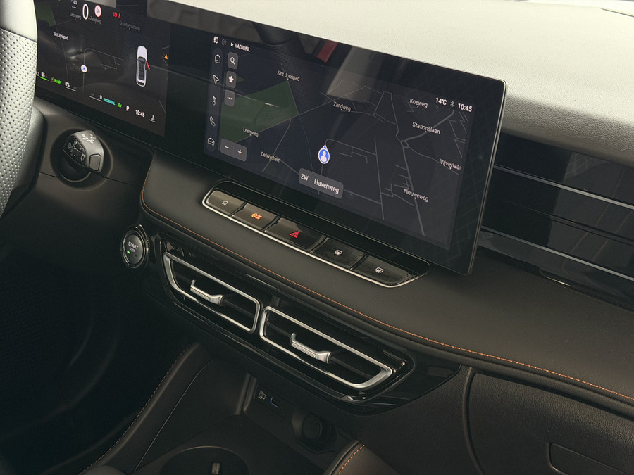 MG MG HS PHEV 1.5 TGDI LUXURY PHEV PLUG-IN HYBRIDE | LEER | 272PK NIEUWE AUTO | >1.000 KM TOTAAL BEREIK | 360° CAM