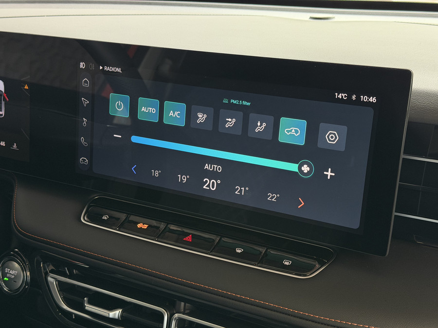 MG MG HS PHEV 1.5 TGDI LUXURY PHEV PLUG-IN HYBRIDE | LEER | 272PK NIEUWE AUTO | >1.000 KM TOTAAL BEREIK | 360° CAM