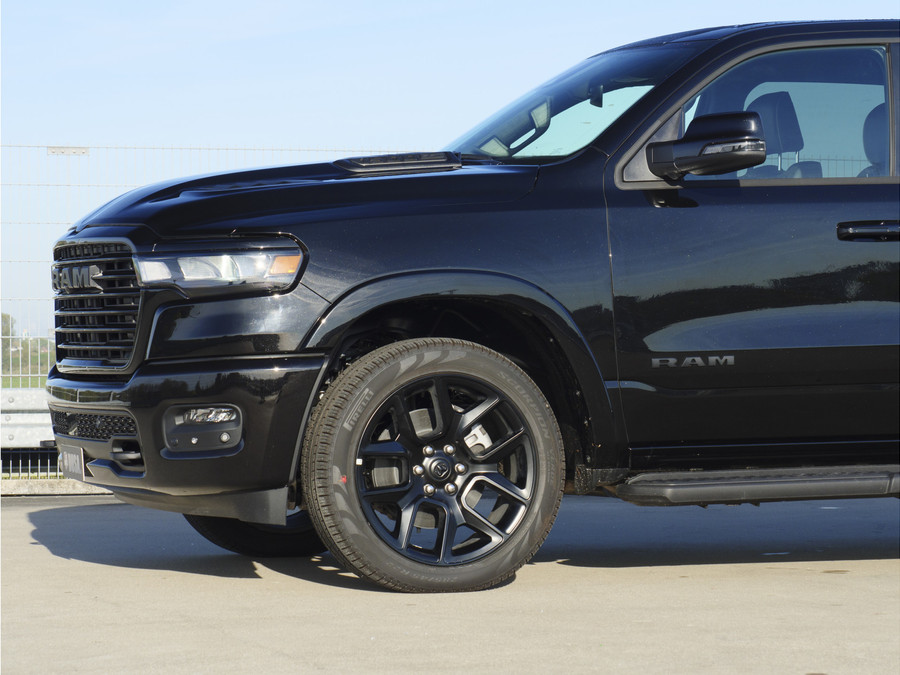 Dodge Ram 1500 | Laramie | Night | 3.0L I6 Hurricane | Crew Cab | 4X4 |