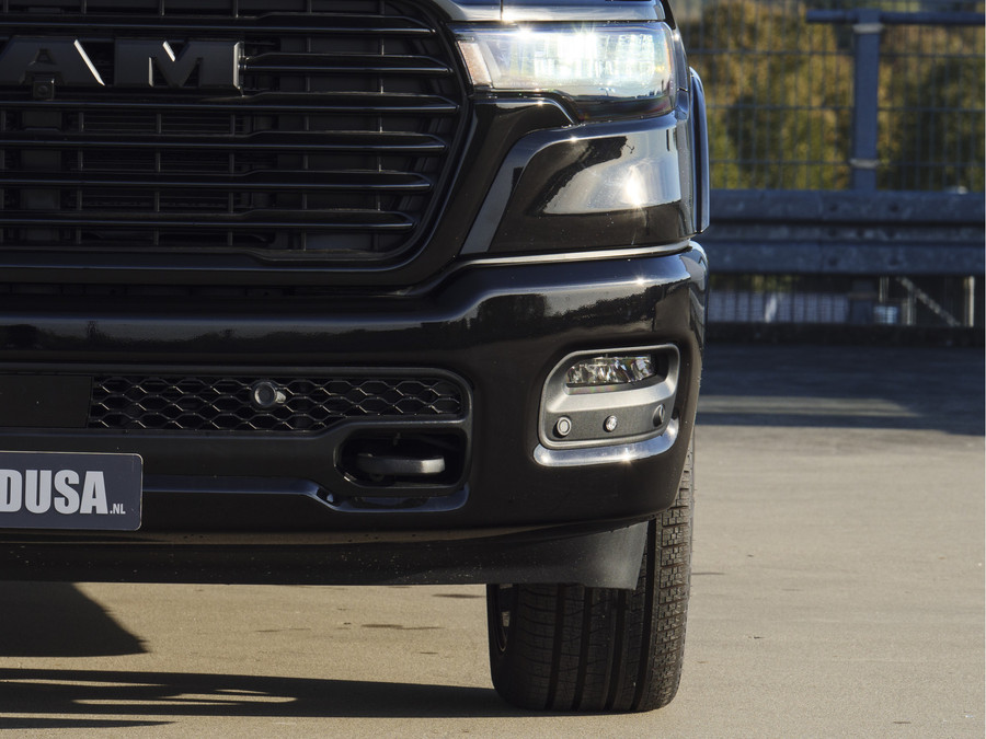 Dodge Ram 1500 | Laramie | Night | 3.0L I6 Hurricane | Crew Cab | 4X4 |