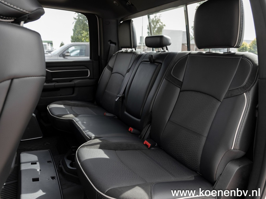 Dodge RAM Pickup 3500 Laramie Night 6.7 Cummins Diesel HO C1 Rijbewijs Geen bijtelling
