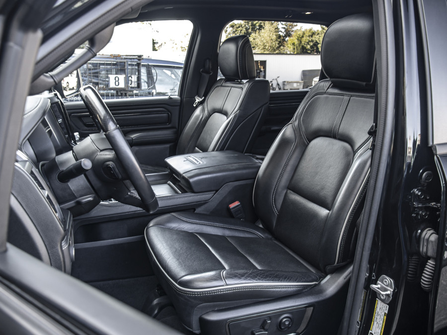 Dodge RAM 1500 5.7L V8 4x4 Limited