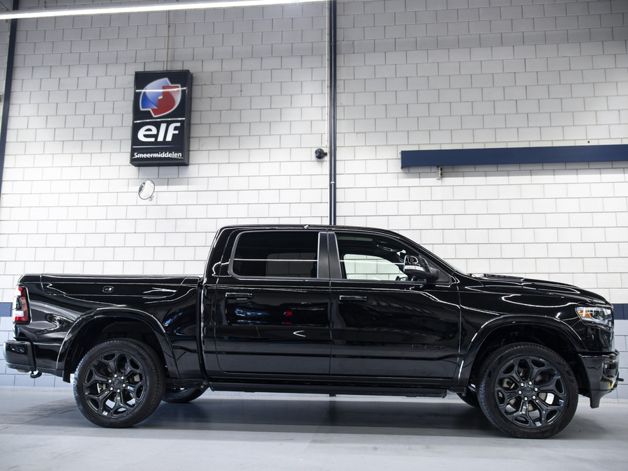 Dodge RAM 1500 5.7L V8 4x4 Limited