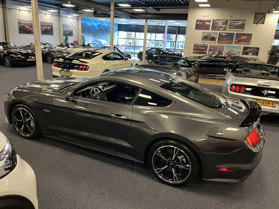 Ford Mustang Fastback 5.0i V8 California Special 435PK Magneride
