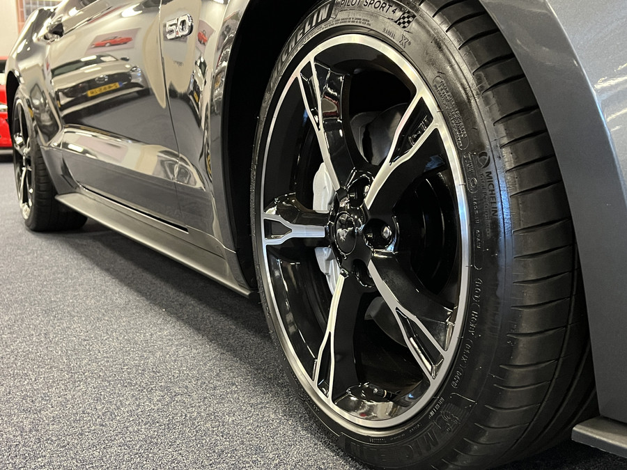 Ford Mustang Fastback 5.0i V8 California Special 435PK Magneride