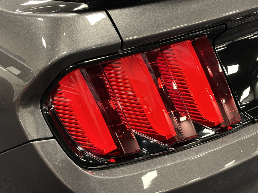 Ford Mustang Fastback 5.0i V8 California Special 435PK Magneride