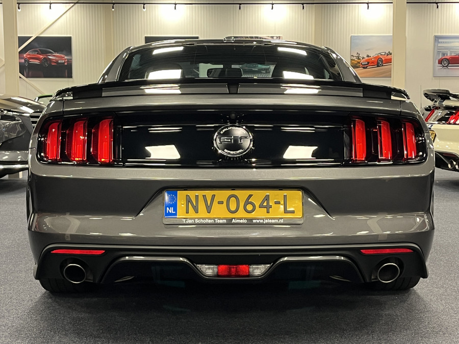 Ford Mustang Fastback 5.0i V8 California Special 435PK Magneride