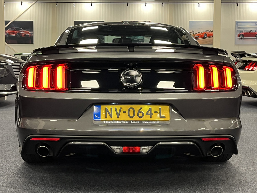 Ford Mustang Fastback 5.0i V8 California Special 435PK Magneride